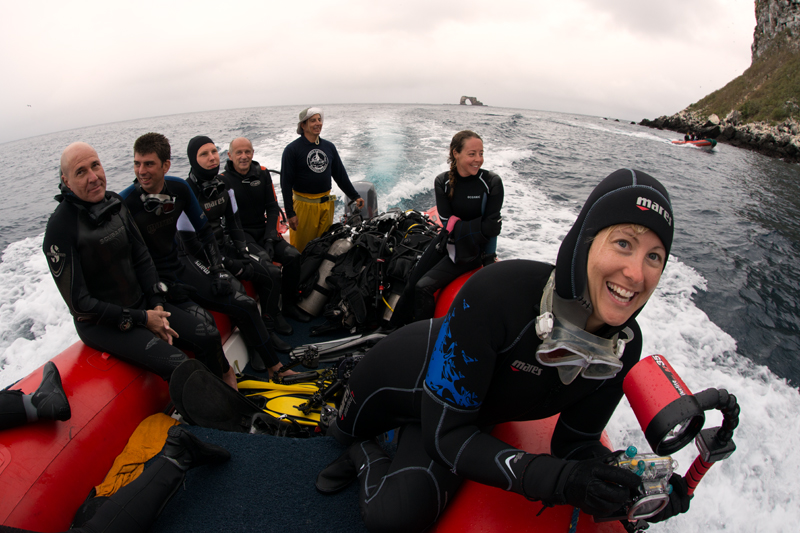 © Magnus Lundgren - Happy expeditioners Darwin's Arch 2013 © Magnus Lundgren - Happy expeditioners Darwin's Arch 2013